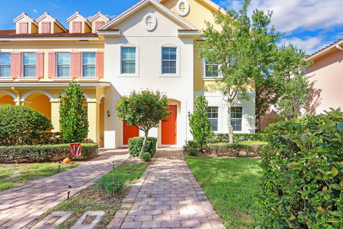 Canterbury Place Residence