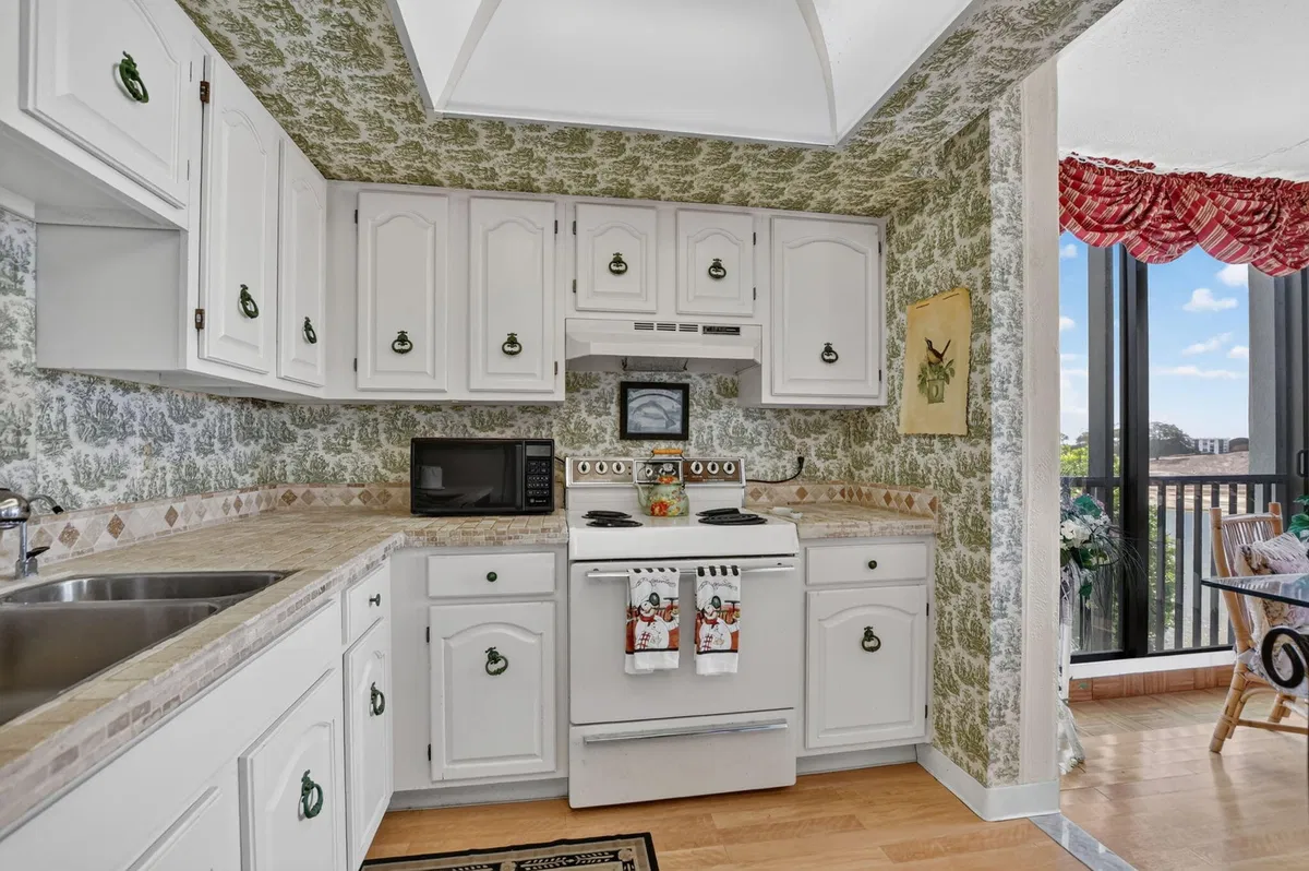 Boca West Country Club Unit 641 photo 13