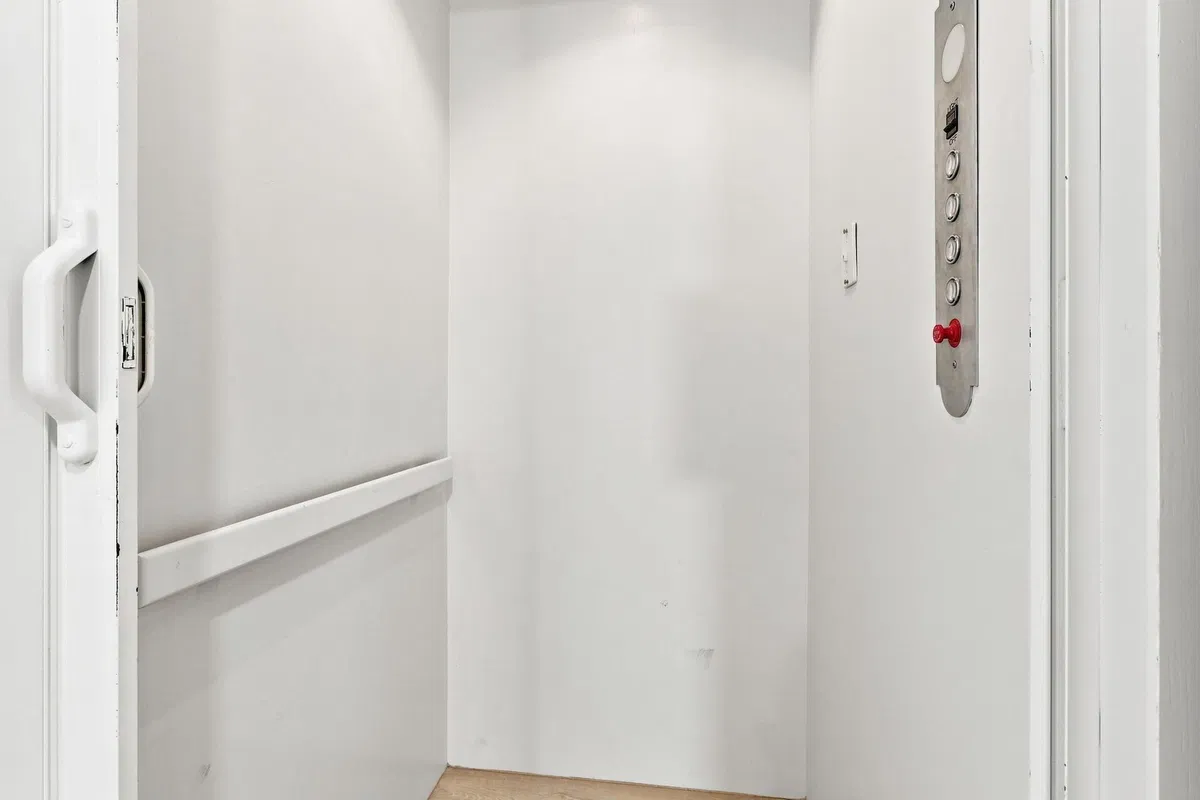 Residence photo 10