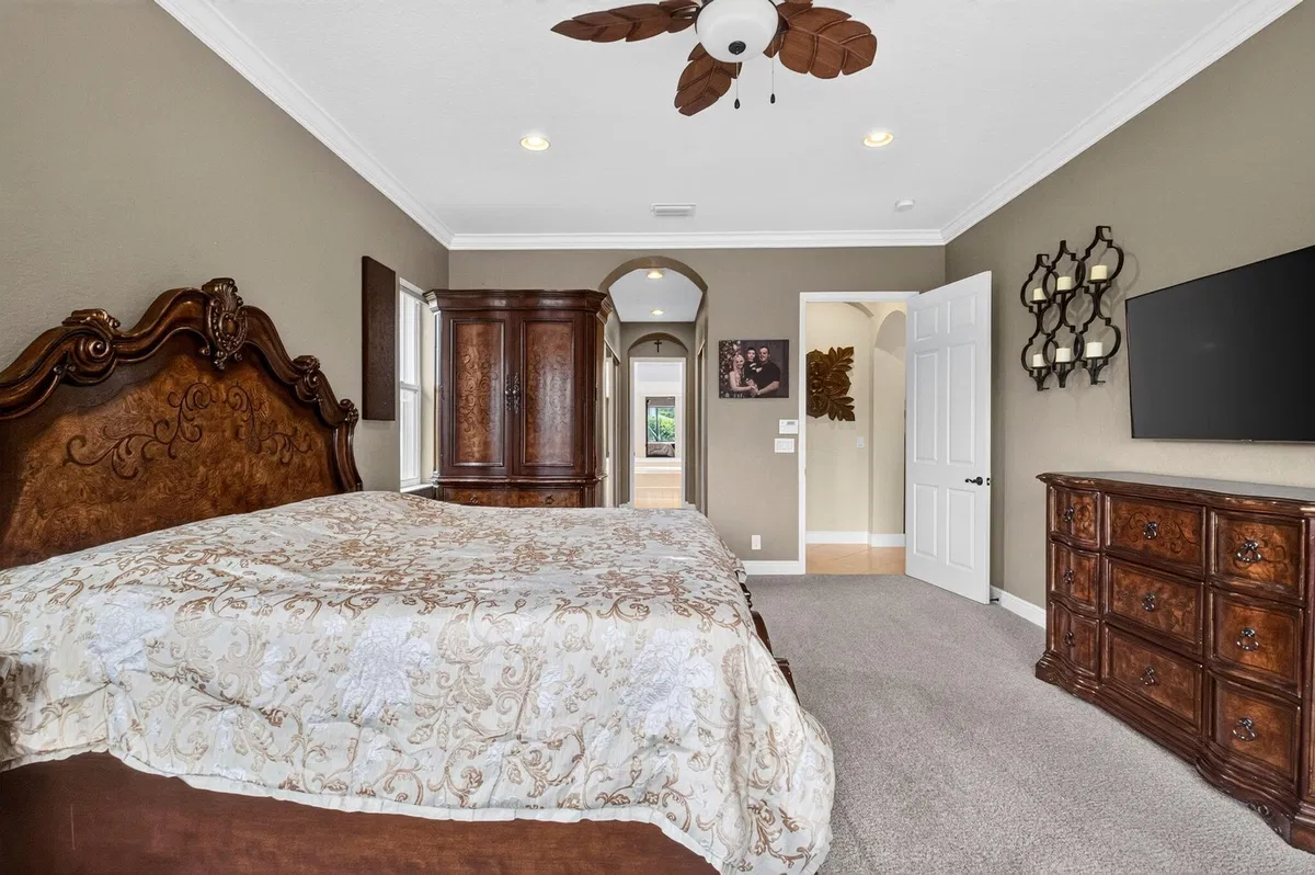Residence photo 34