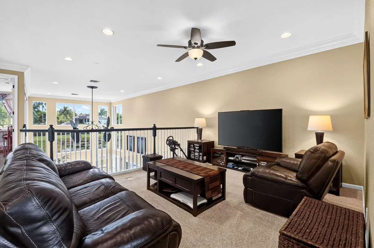 Residence photo 46