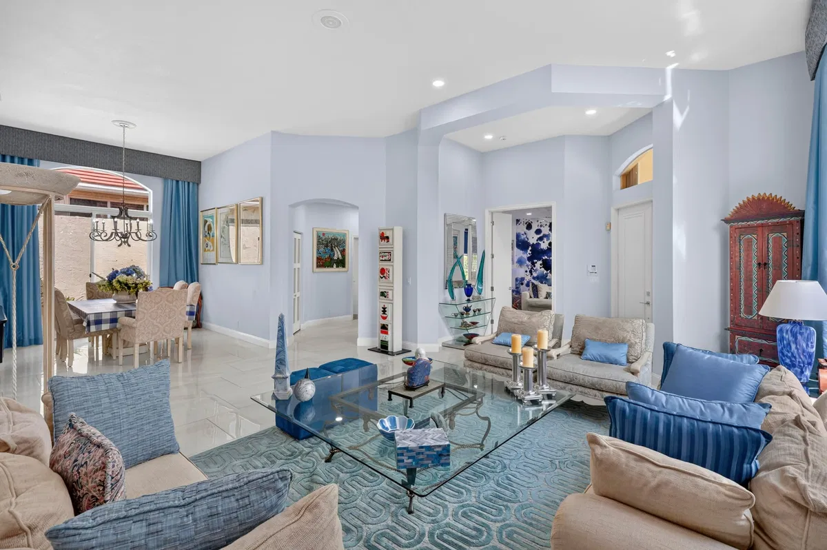 Residence photo 10