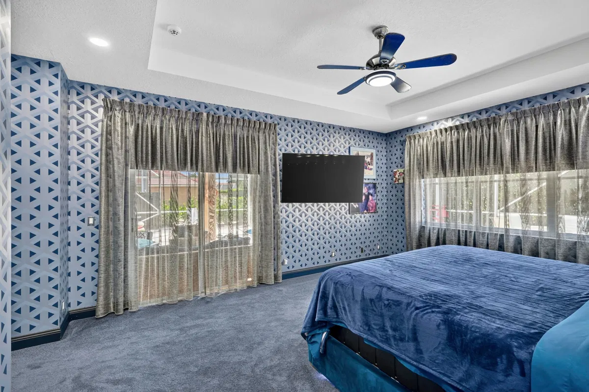 Residence photo 25