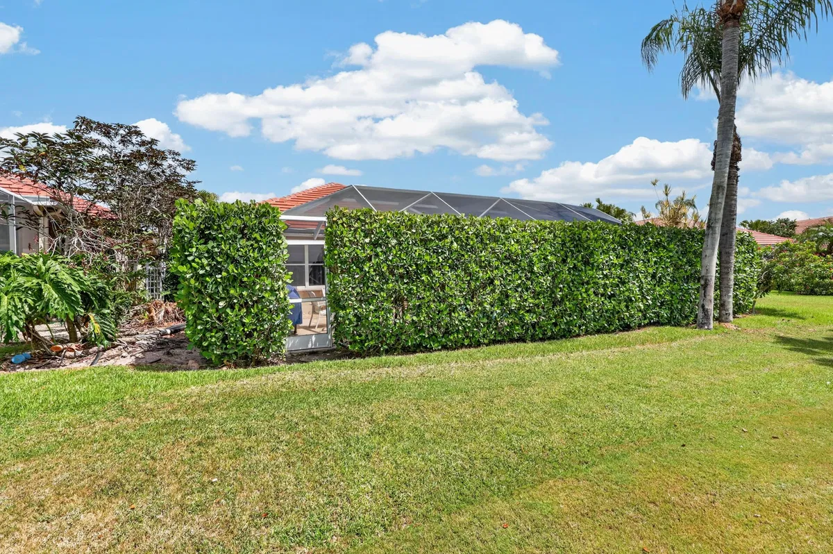 Residence photo 49