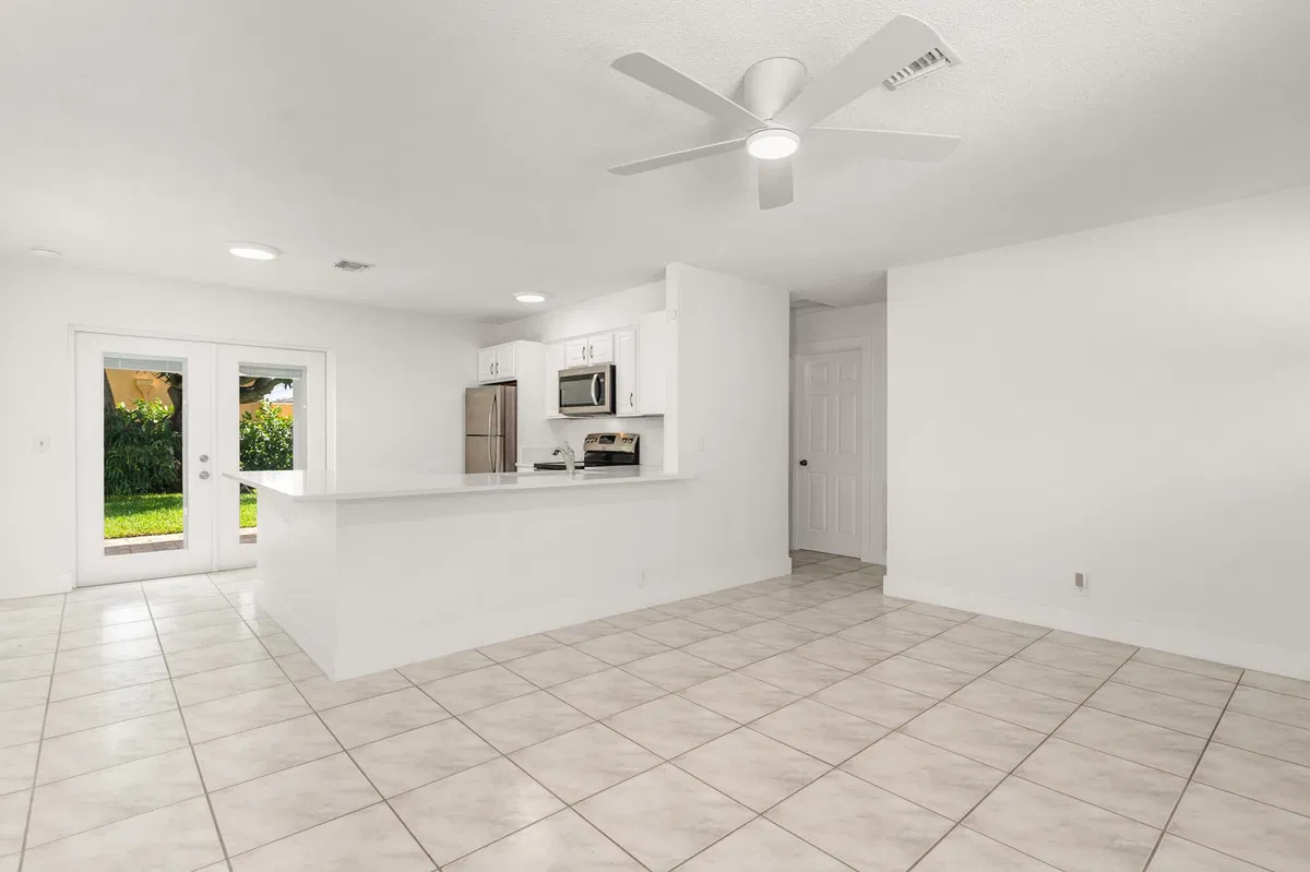West Palm Beach Residence photo 13