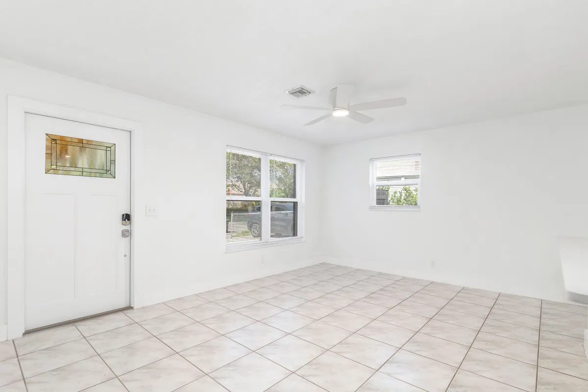 West Palm Beach Residence photo 16