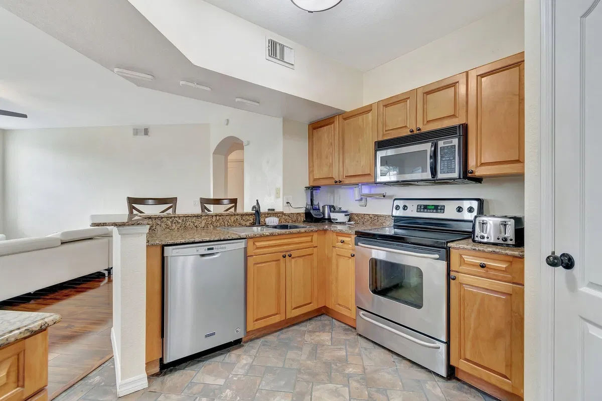 Residence photo 19