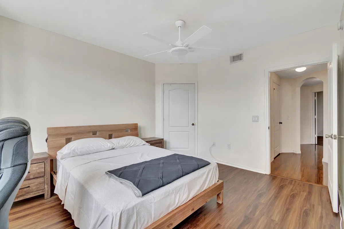 Residence photo 34