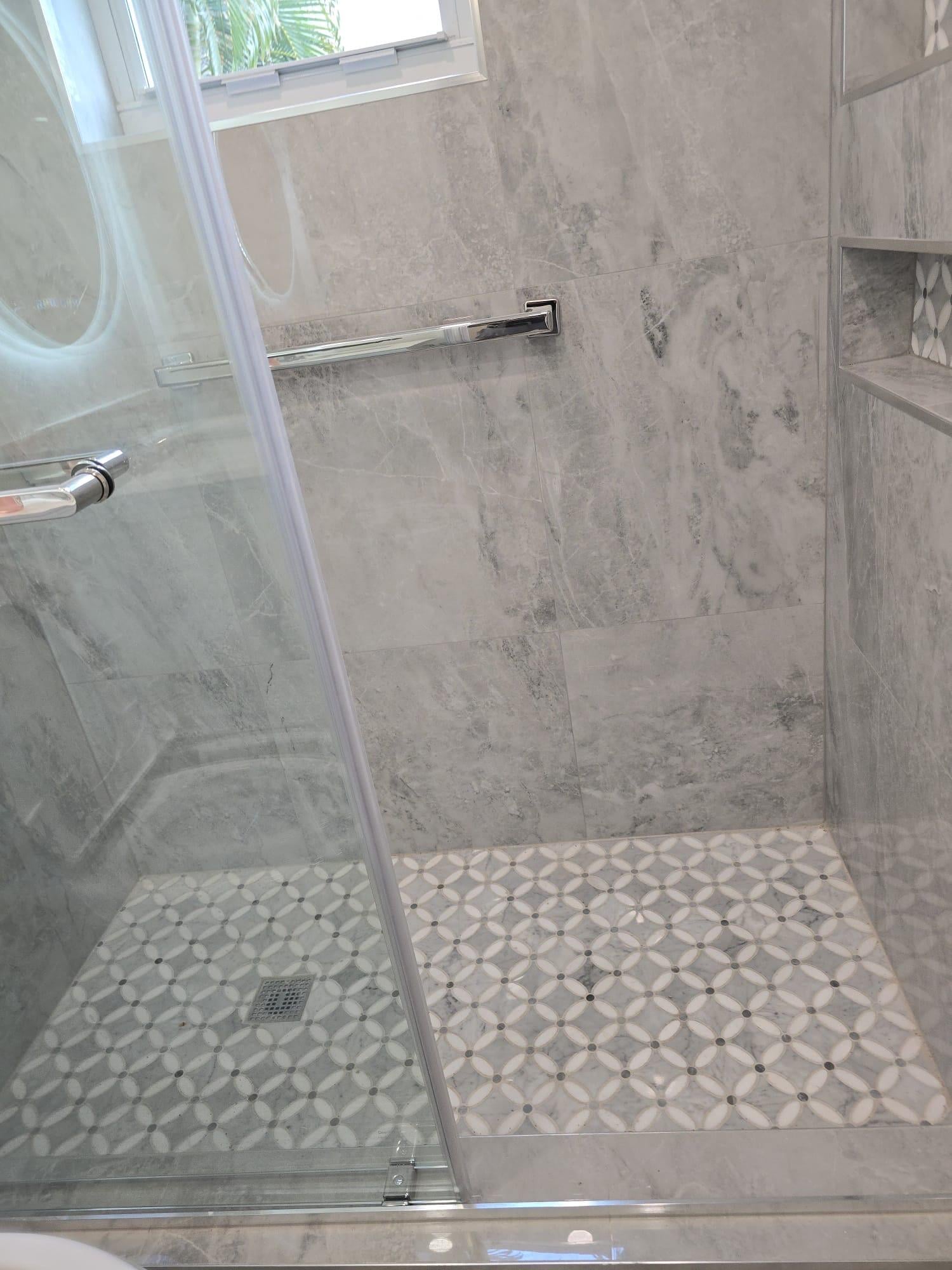 Unit 215 photo 16