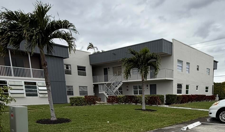 Unit 215 photo 25