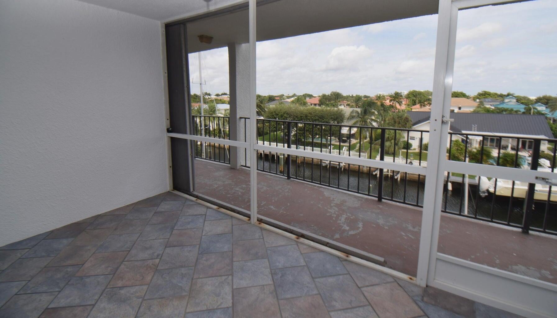 Unit 414 photo 19