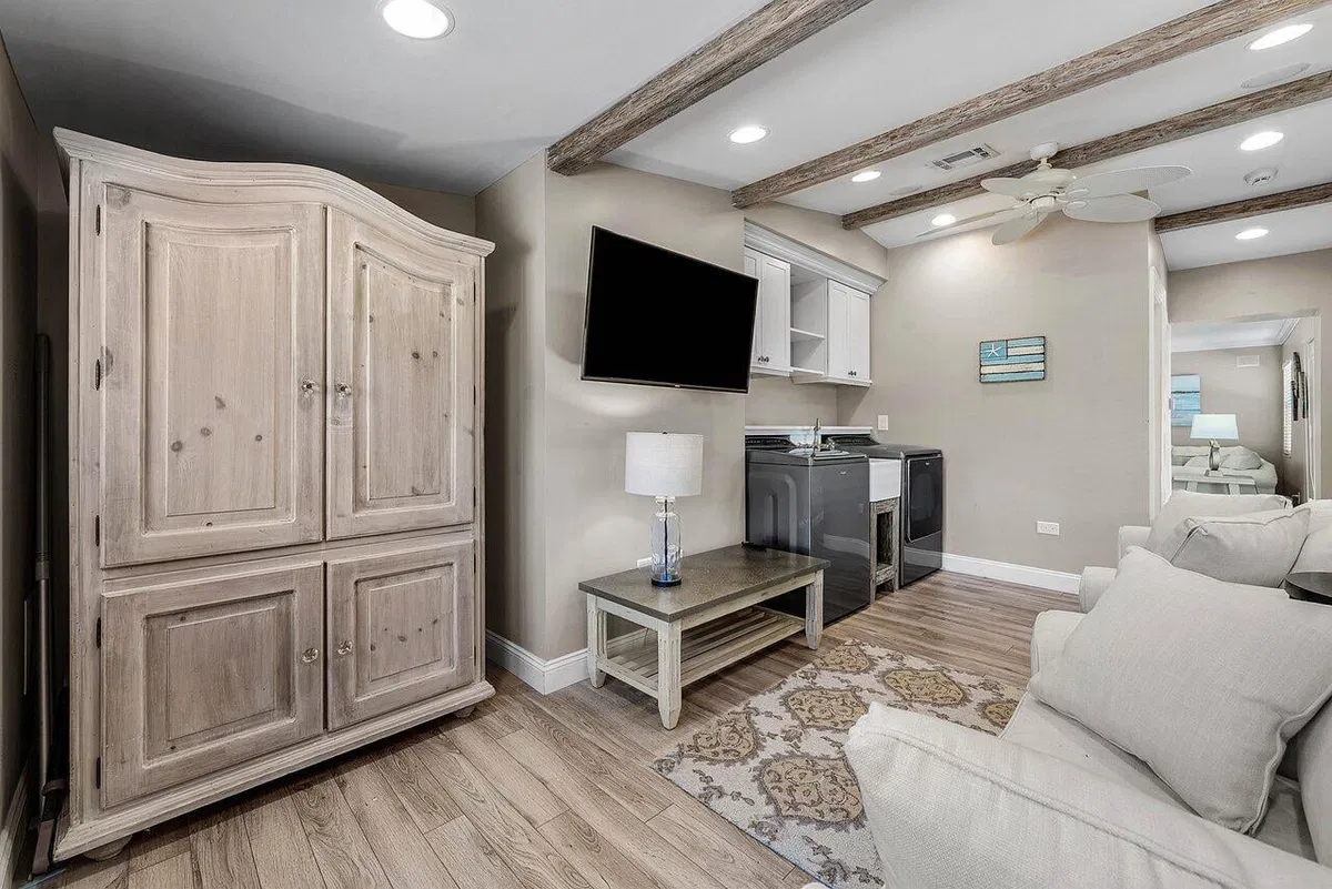 Residence photo 34