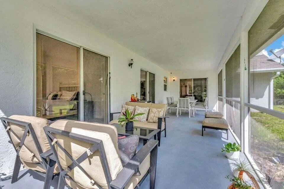 Residence photo 10