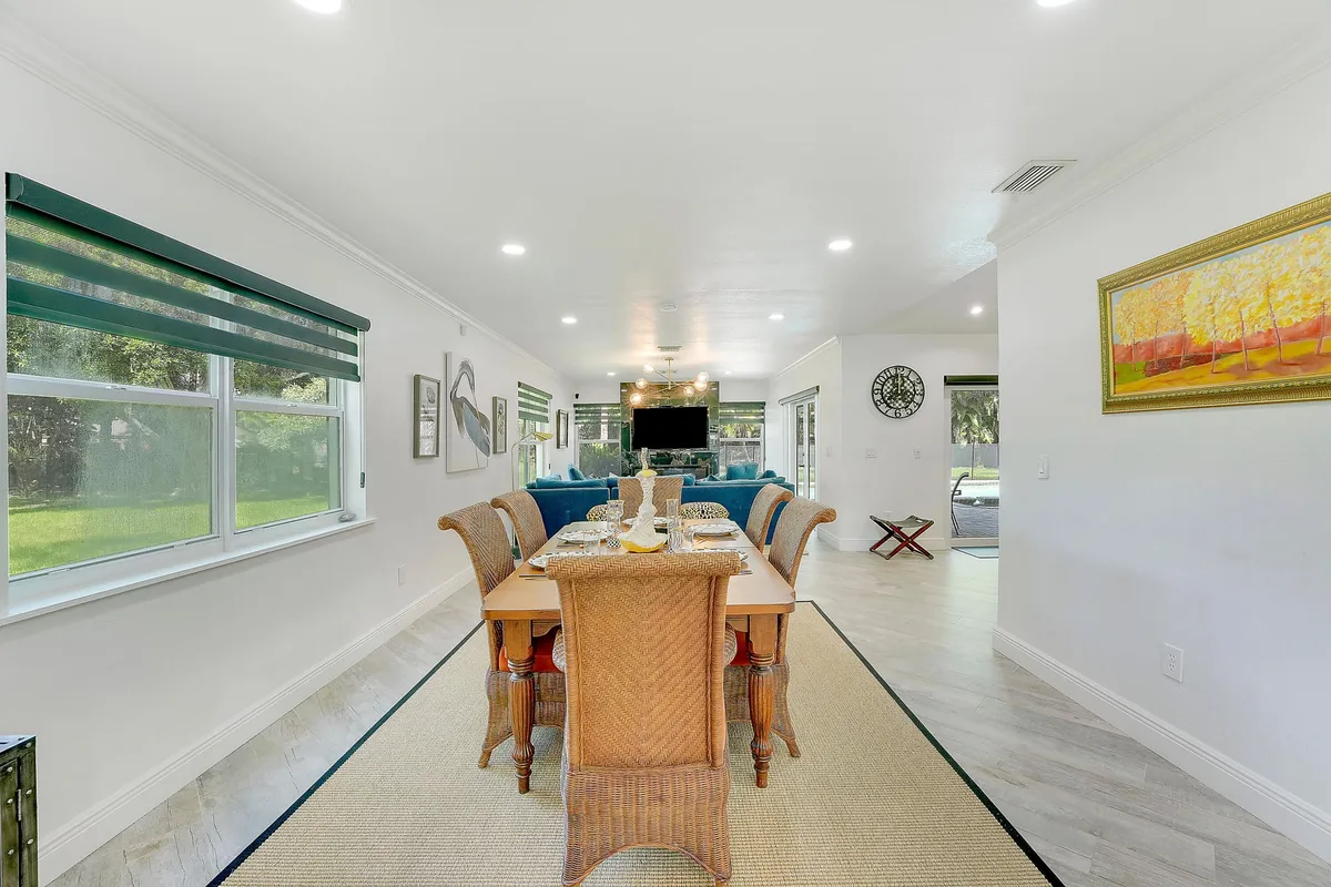  Residence photo 7