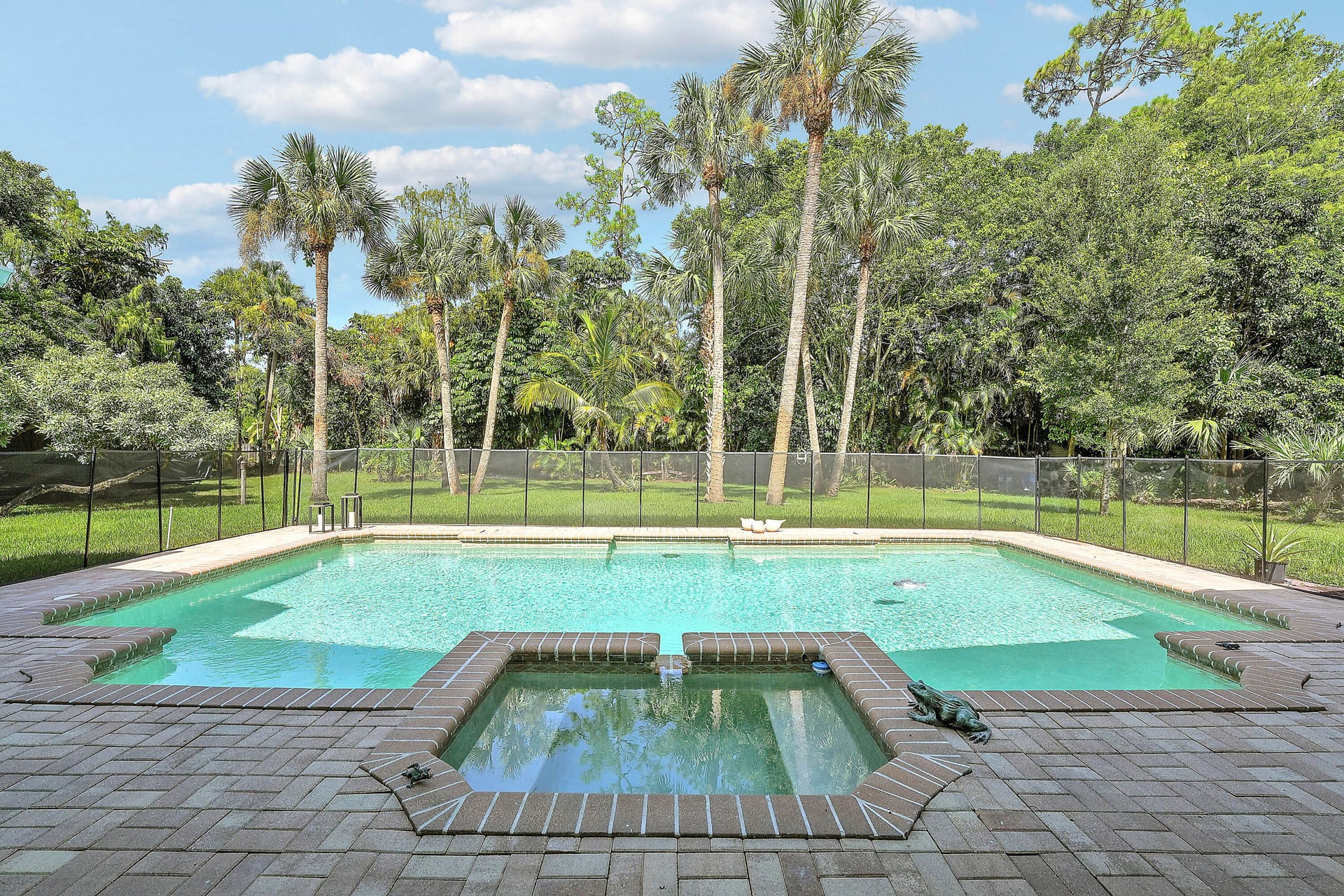  Residence photo 34