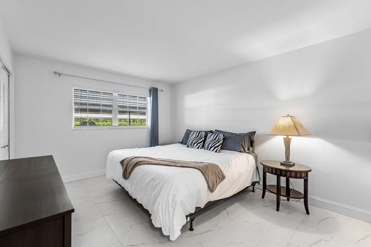 Unit 107 photo 19
