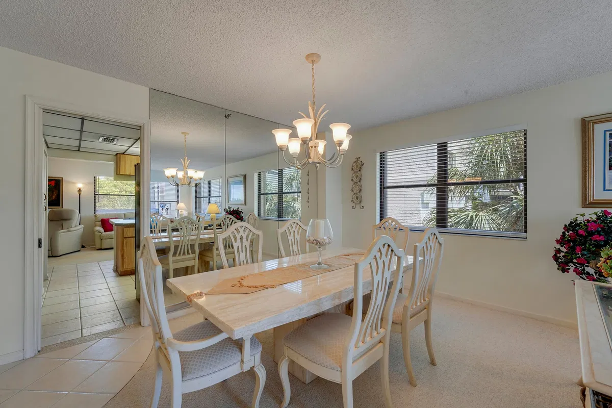 Unit 403 photo 10