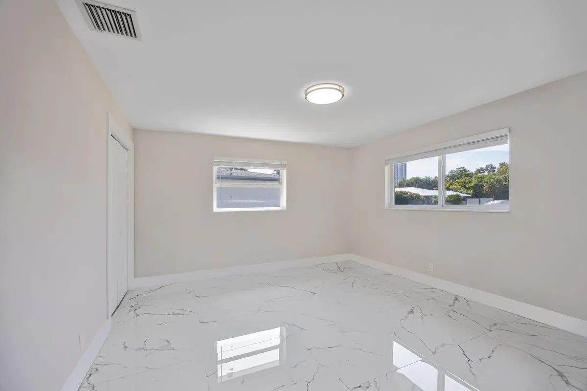 Residence photo 25