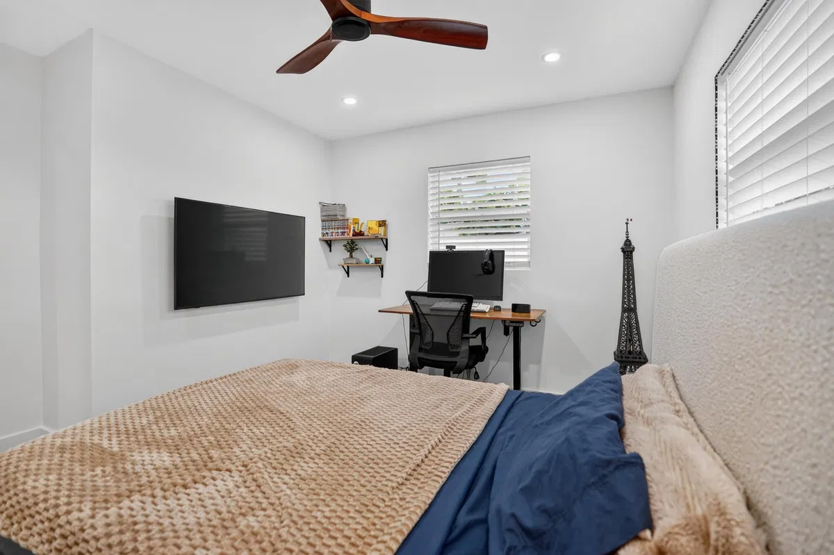 Residence photo 31