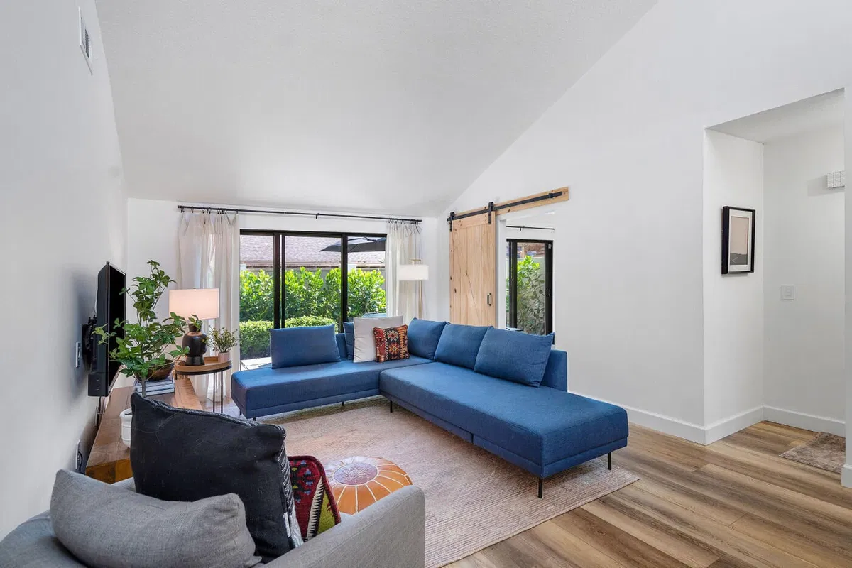Unit 12621 photo 7