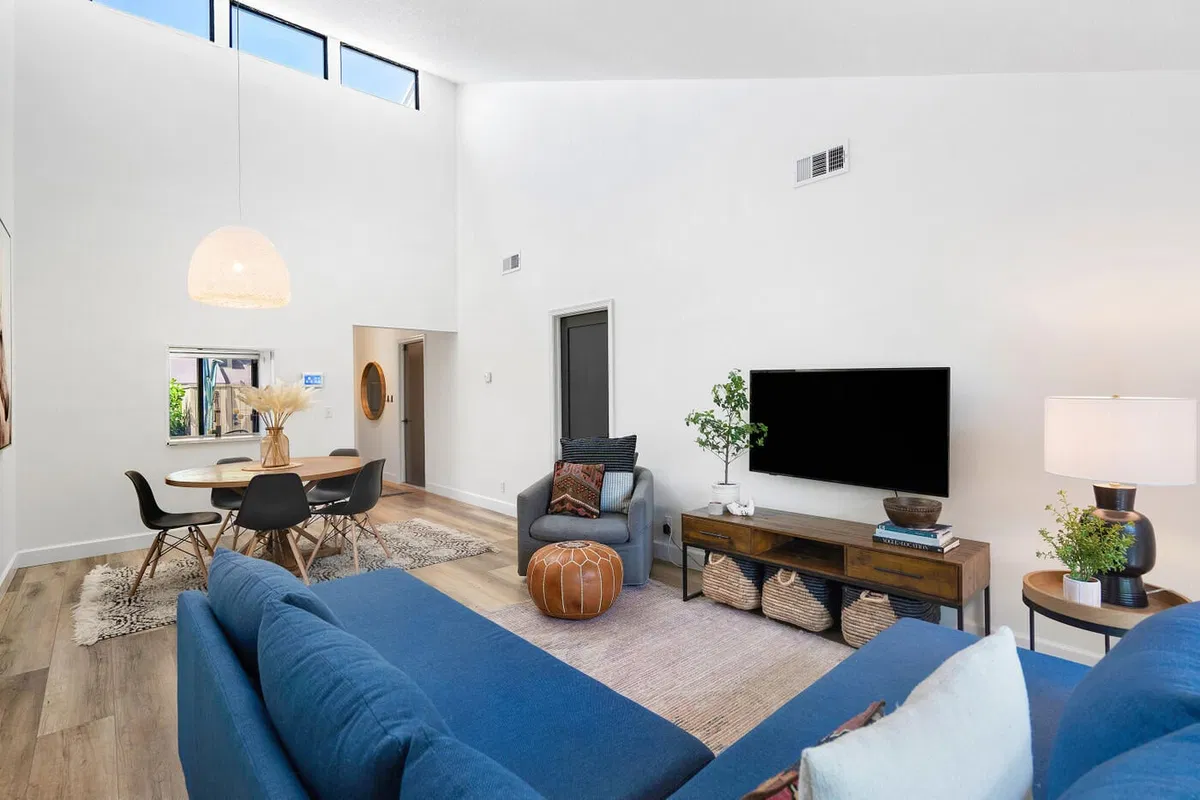 Unit 12621 photo 10