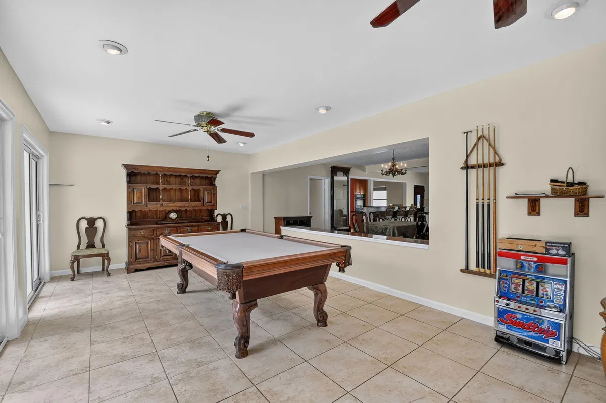 Residence photo 25