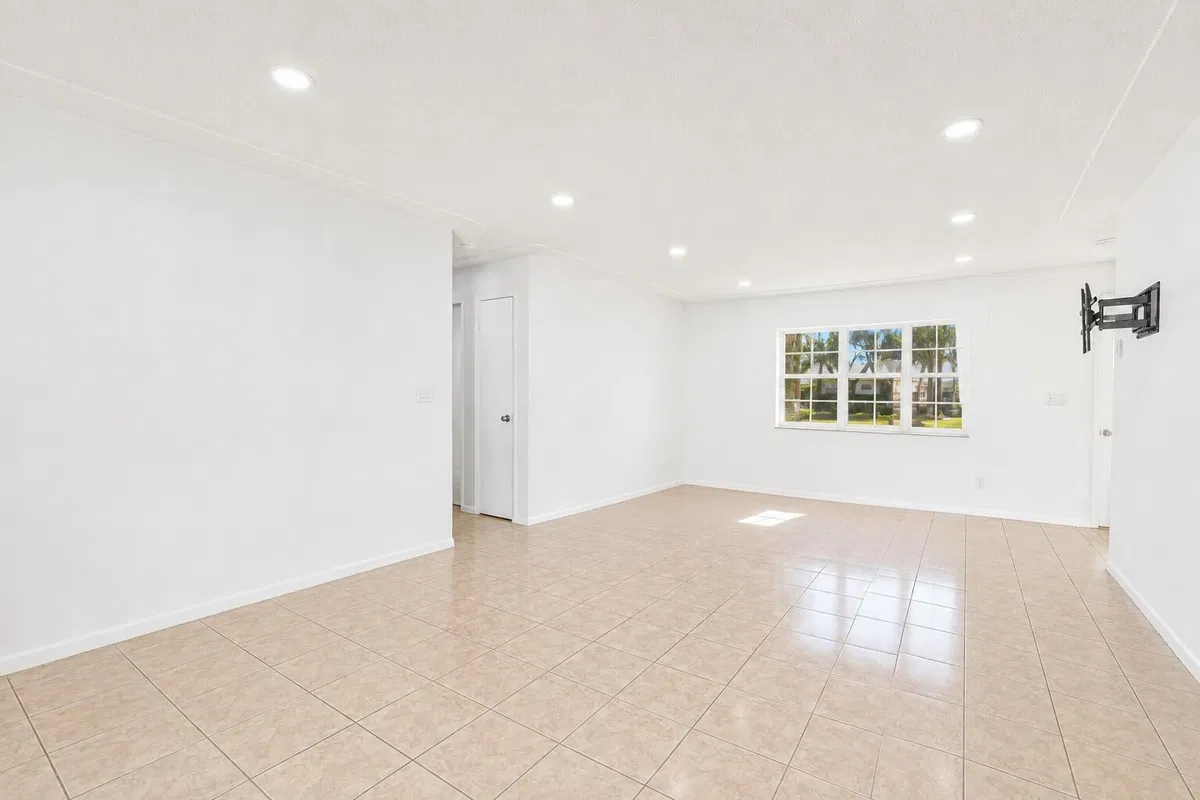 Residence photo 4