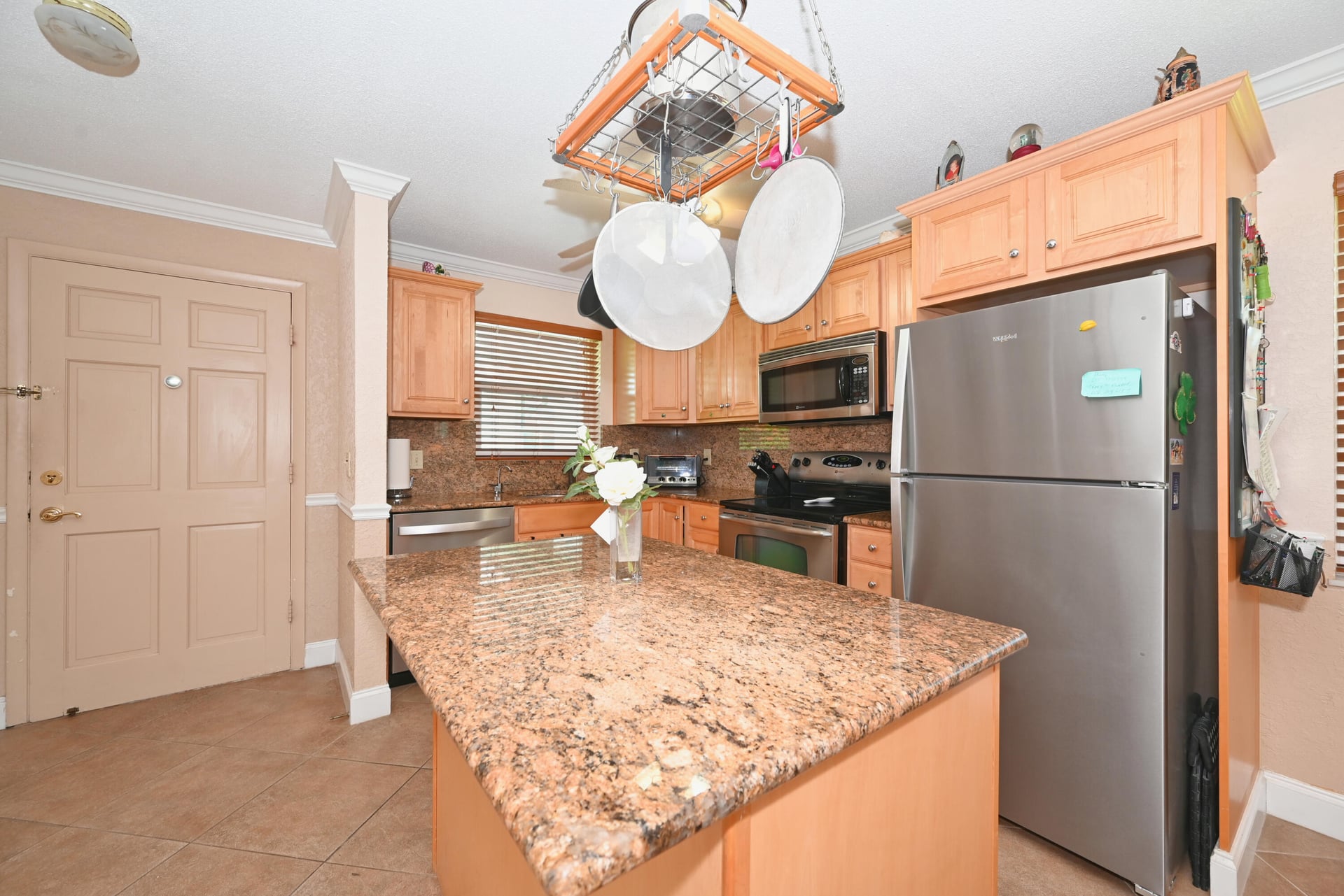 Unit 113 photo 4