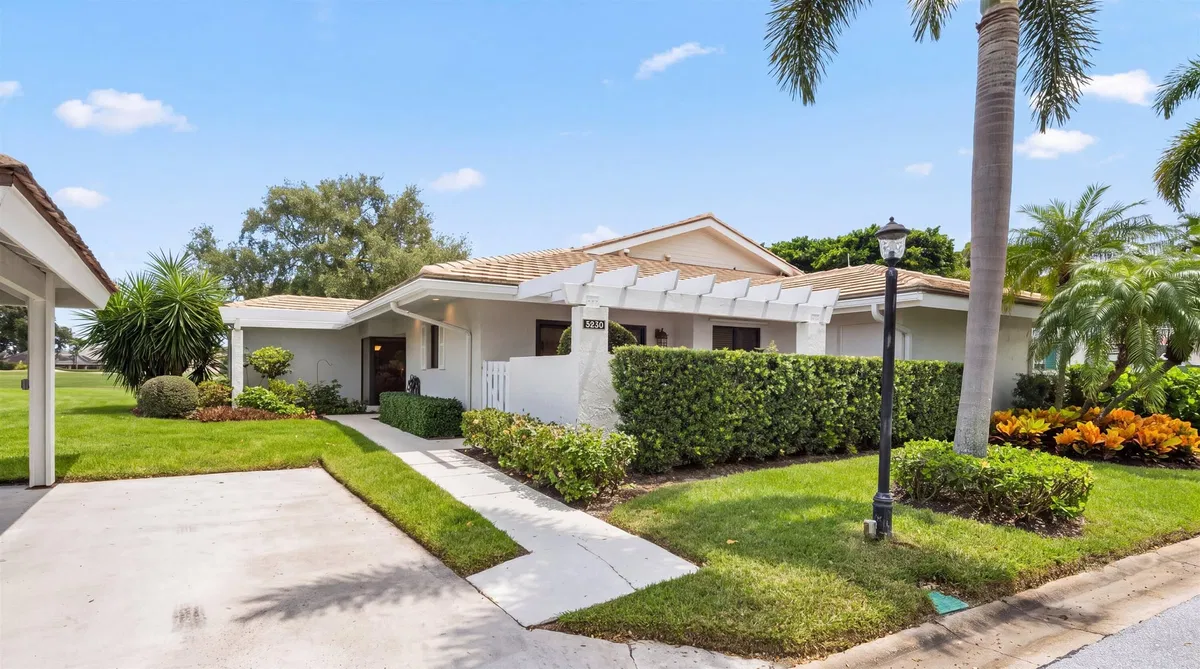Jonathan's Landing Jupiter FL Residence