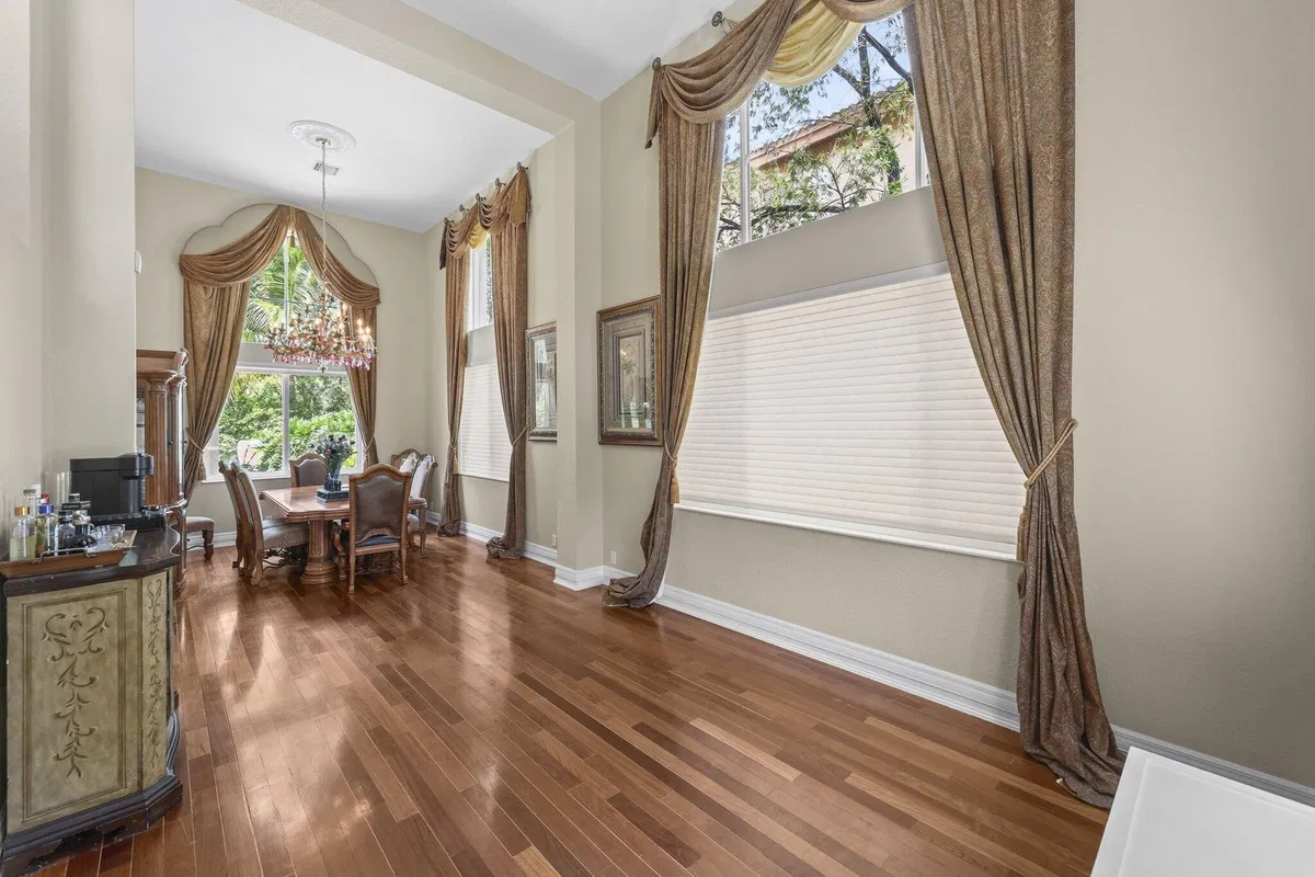Residence photo 7
