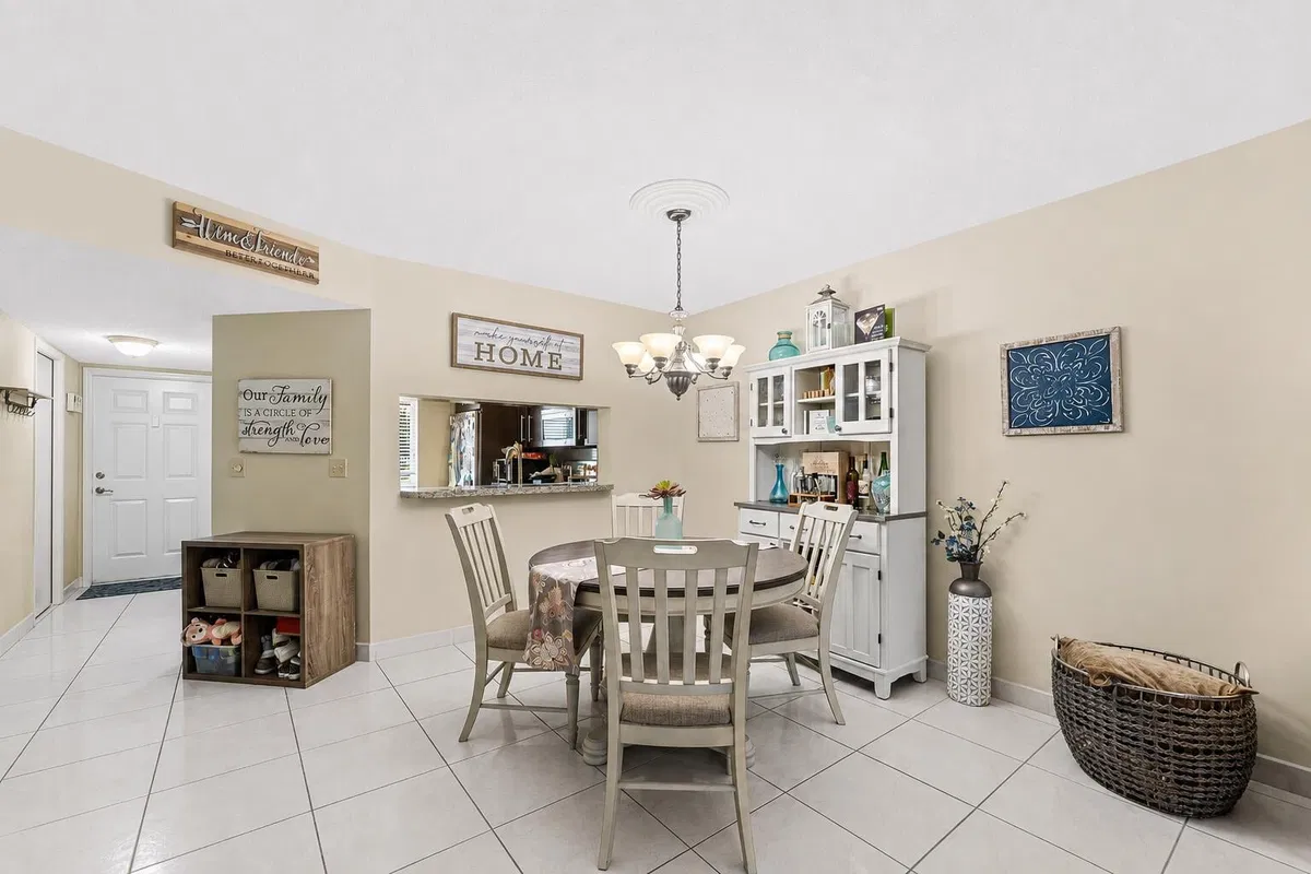 Residence photo 13