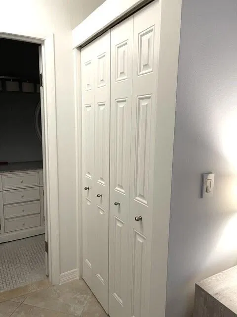 Unit B photo 25