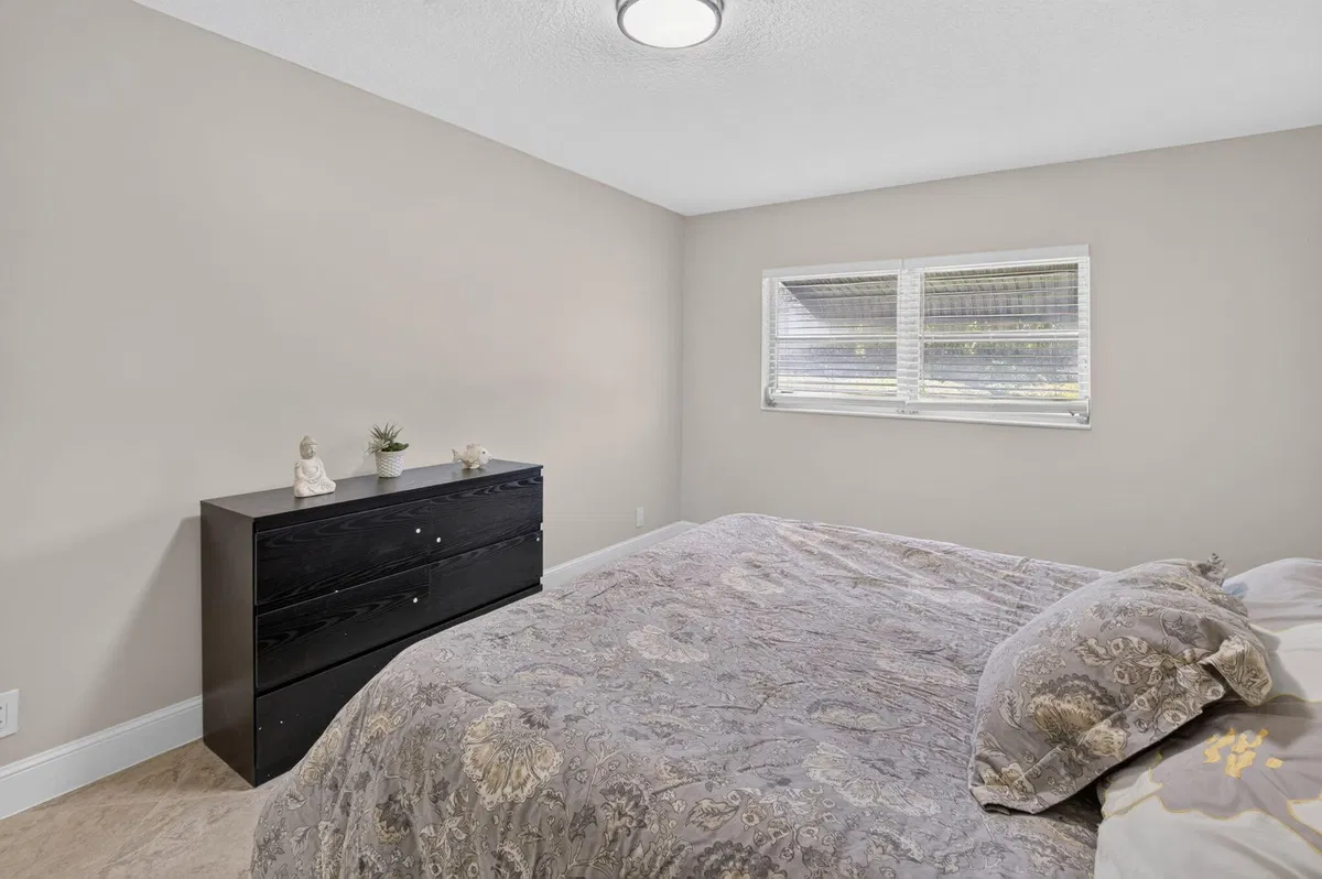 Residence photo 25