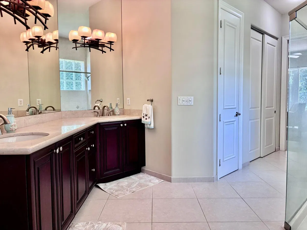  Residence photo 34