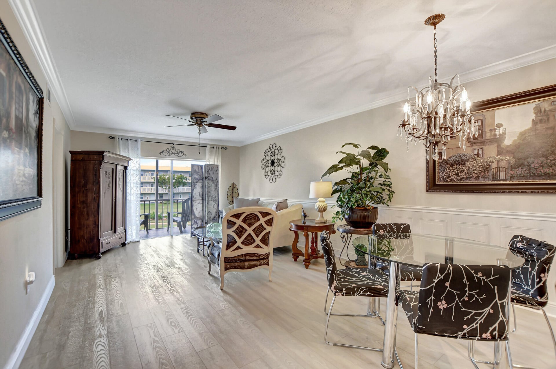 Unit 1120 photo 10