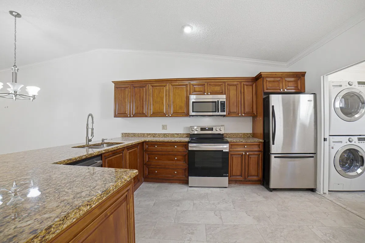Residence photo 10