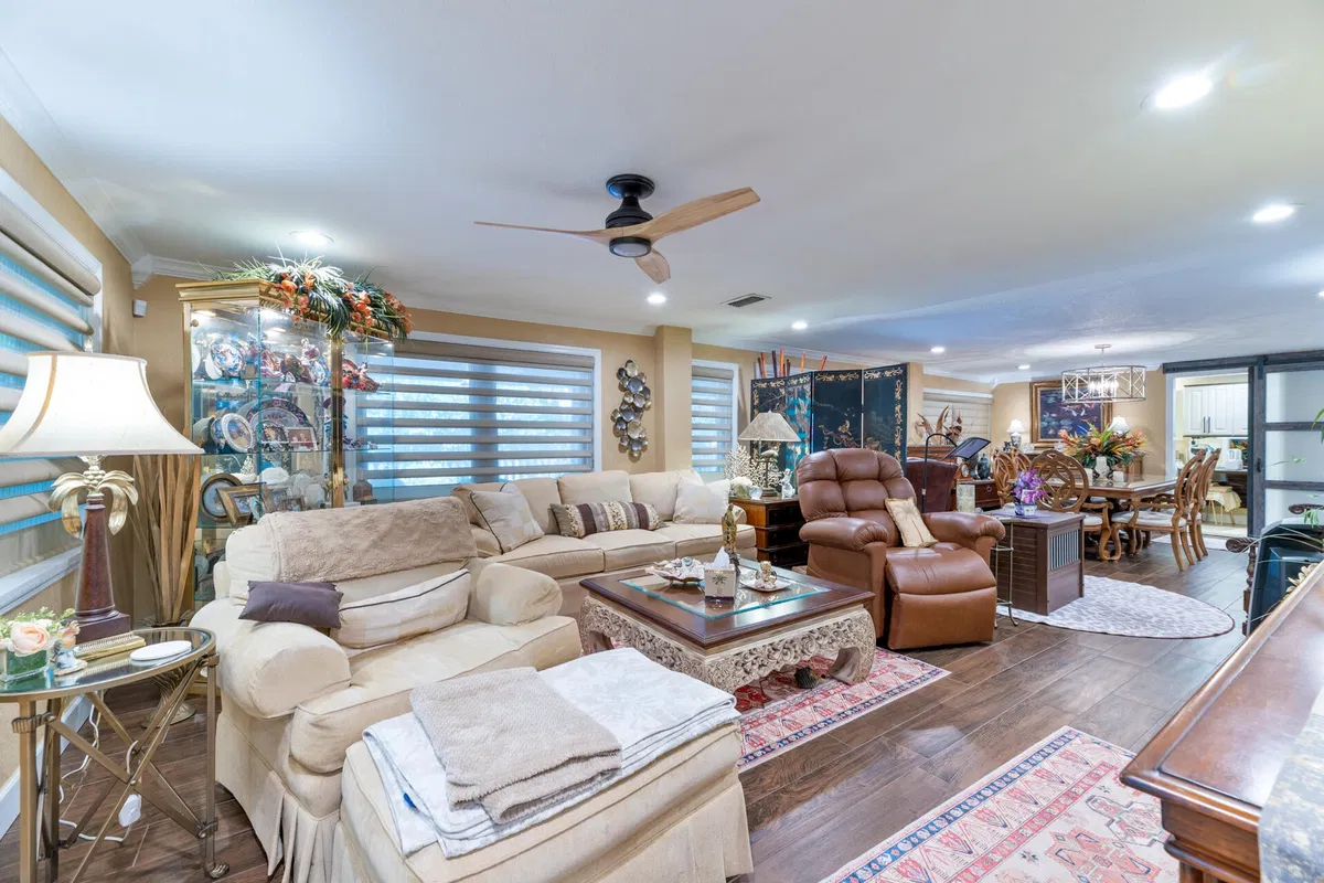 Residence photo 28