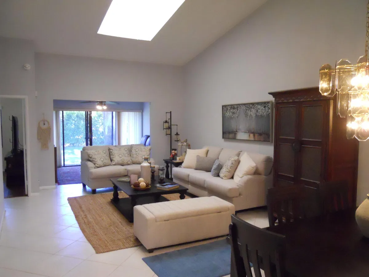 Residence photo 4