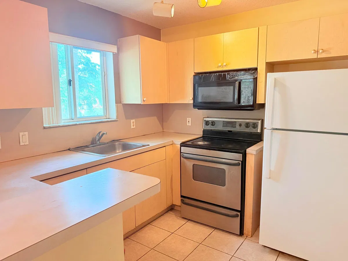 Unit Apt 206 photo 4