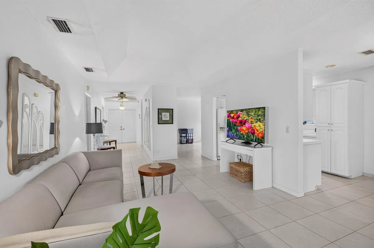 Residence photo 4