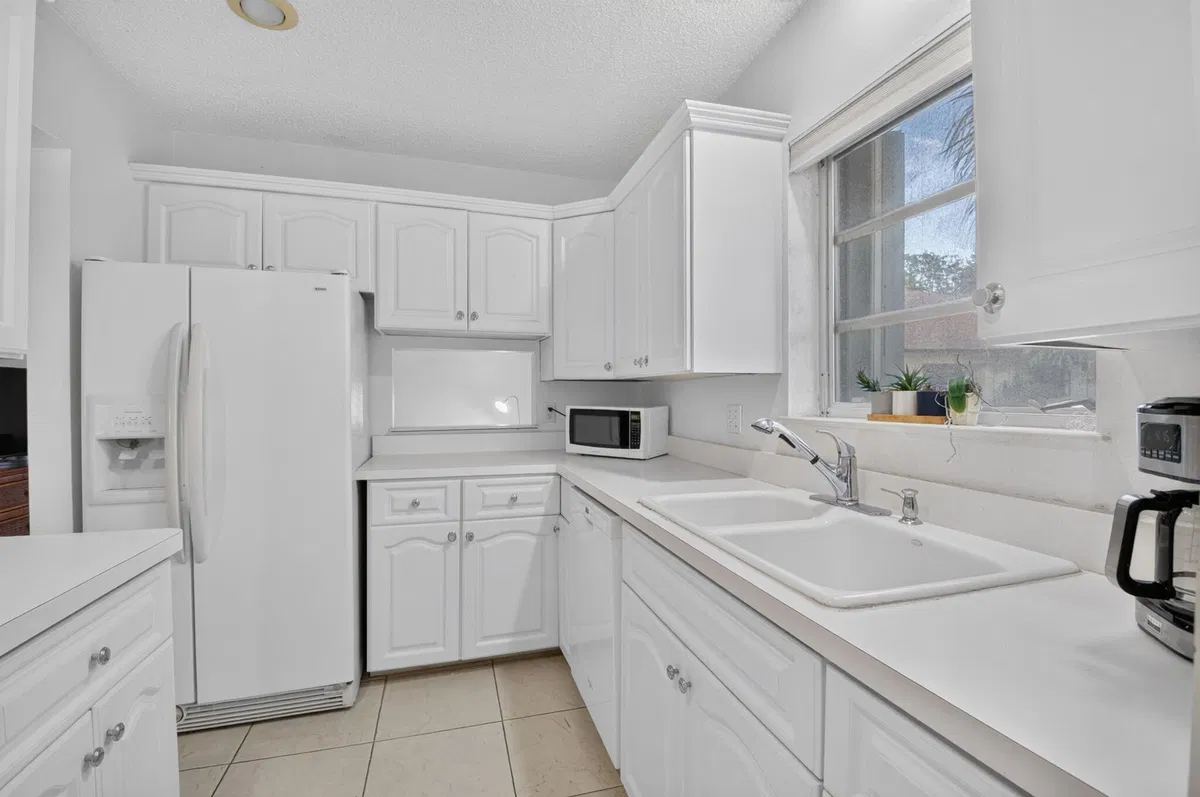 Residence photo 7