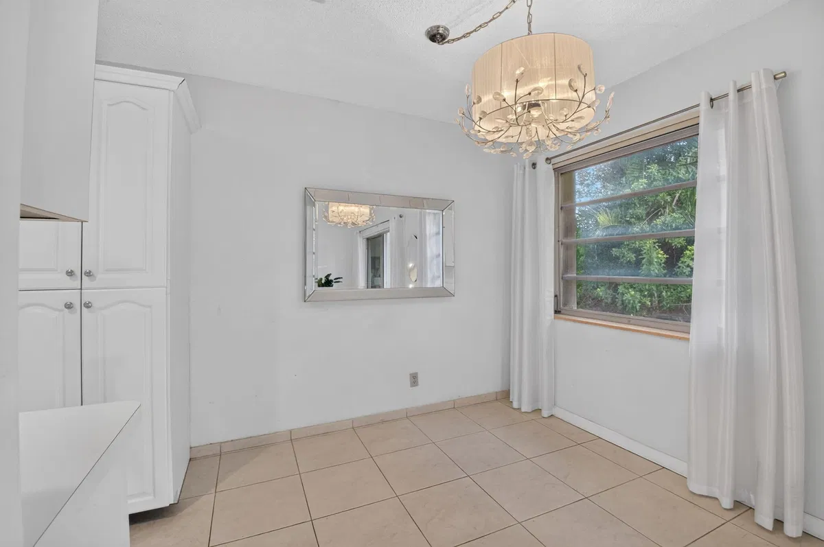 Residence photo 10