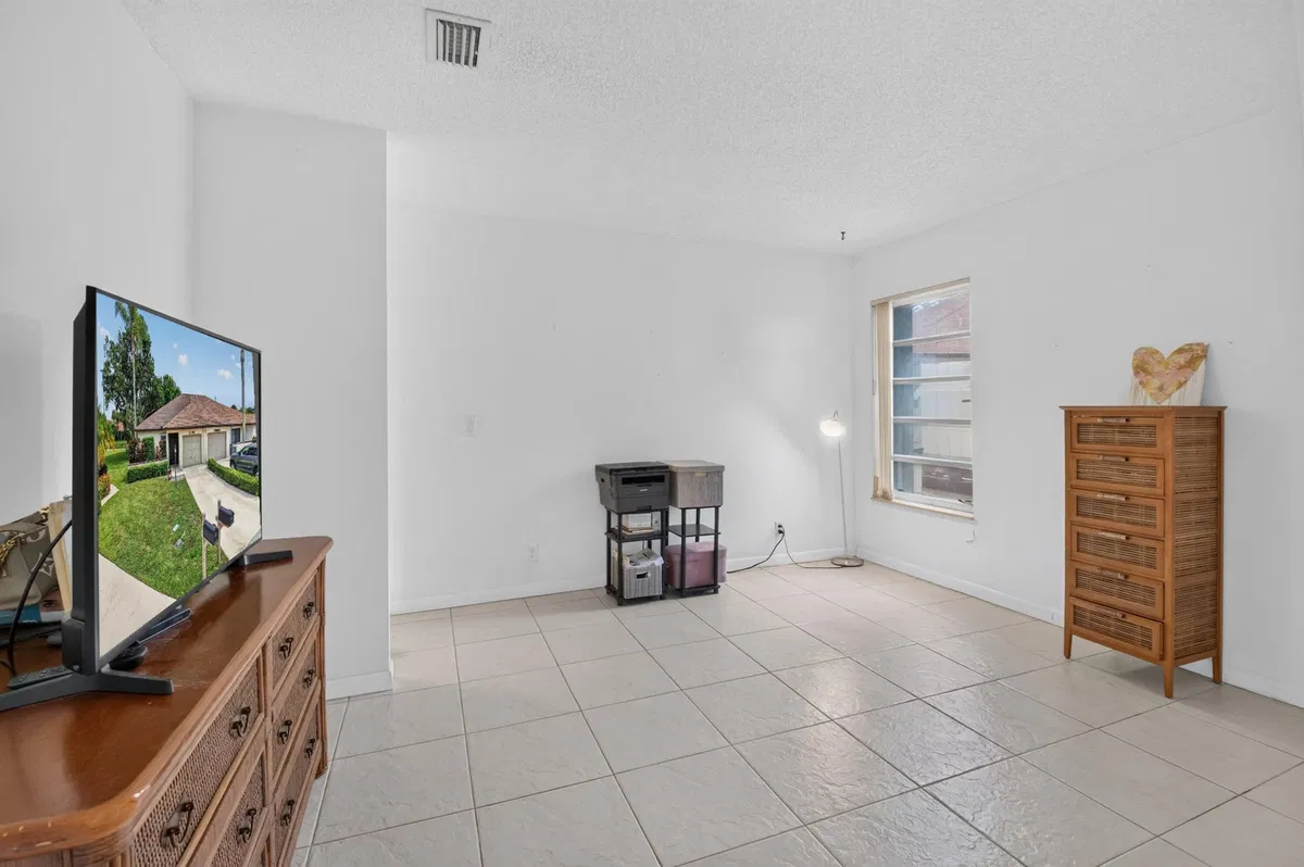 Residence photo 13