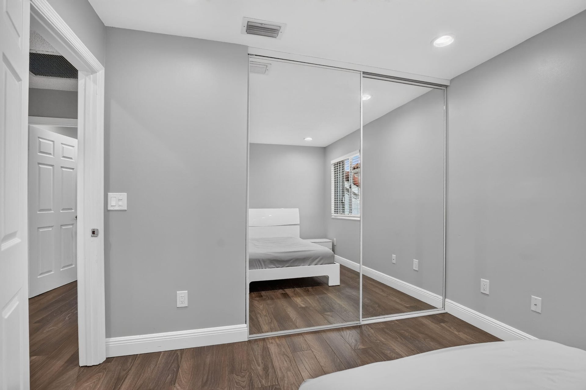 Residence photo 25