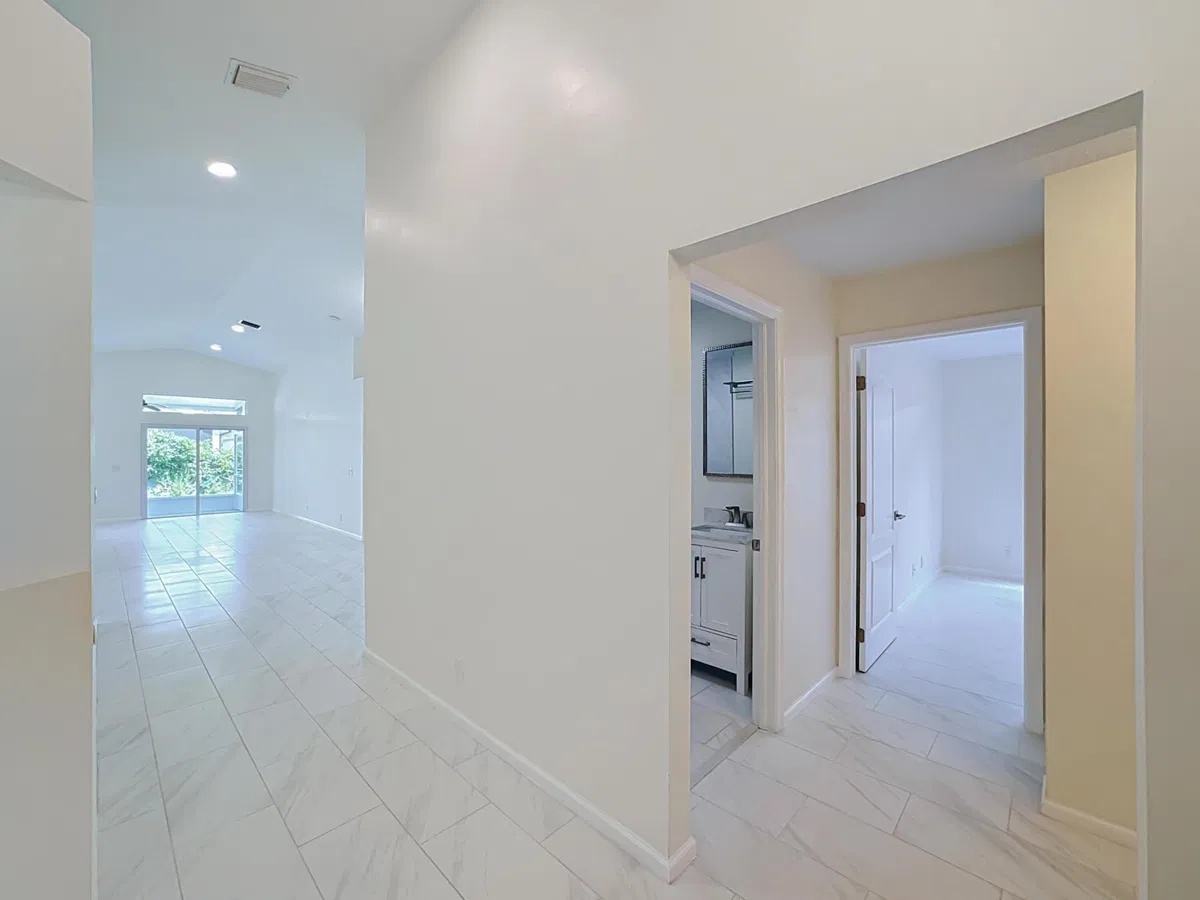 Residence photo 4