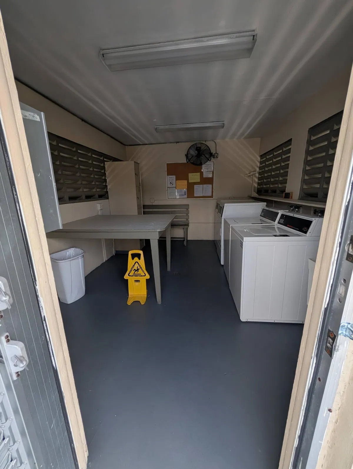 Unit B photo 19