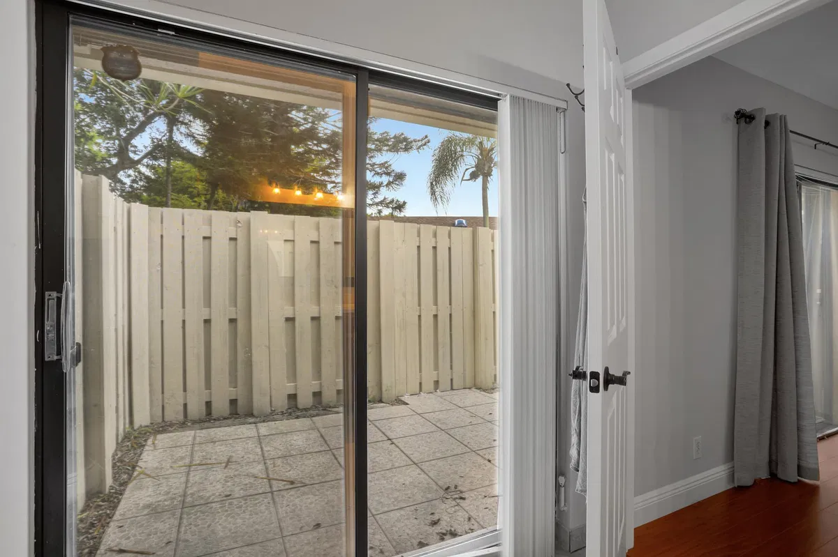 Residence photo 7
