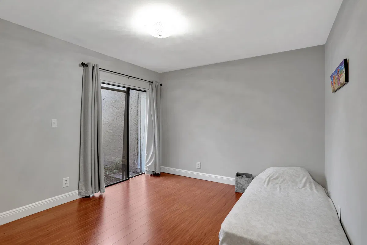 Residence photo 10