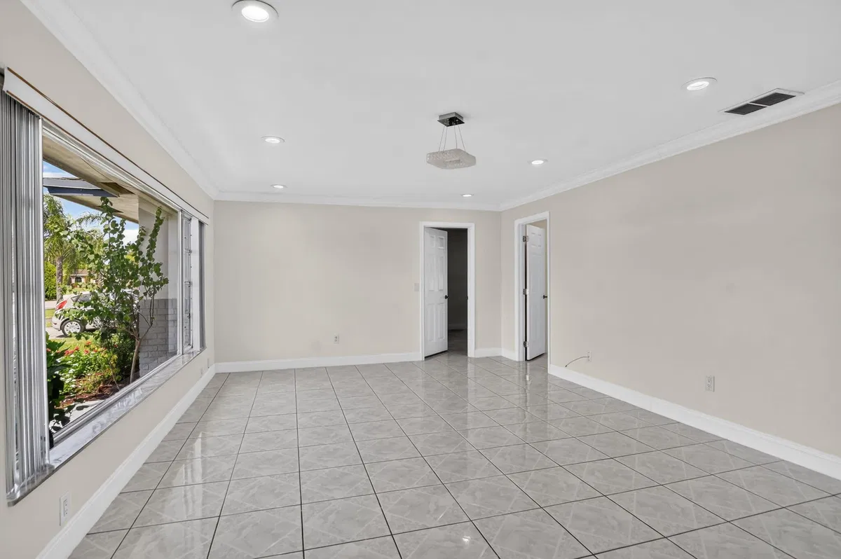 Residence photo 10