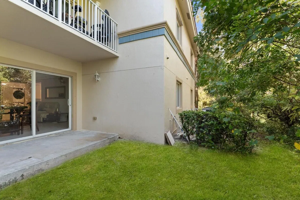 Unit 1212 photo 16